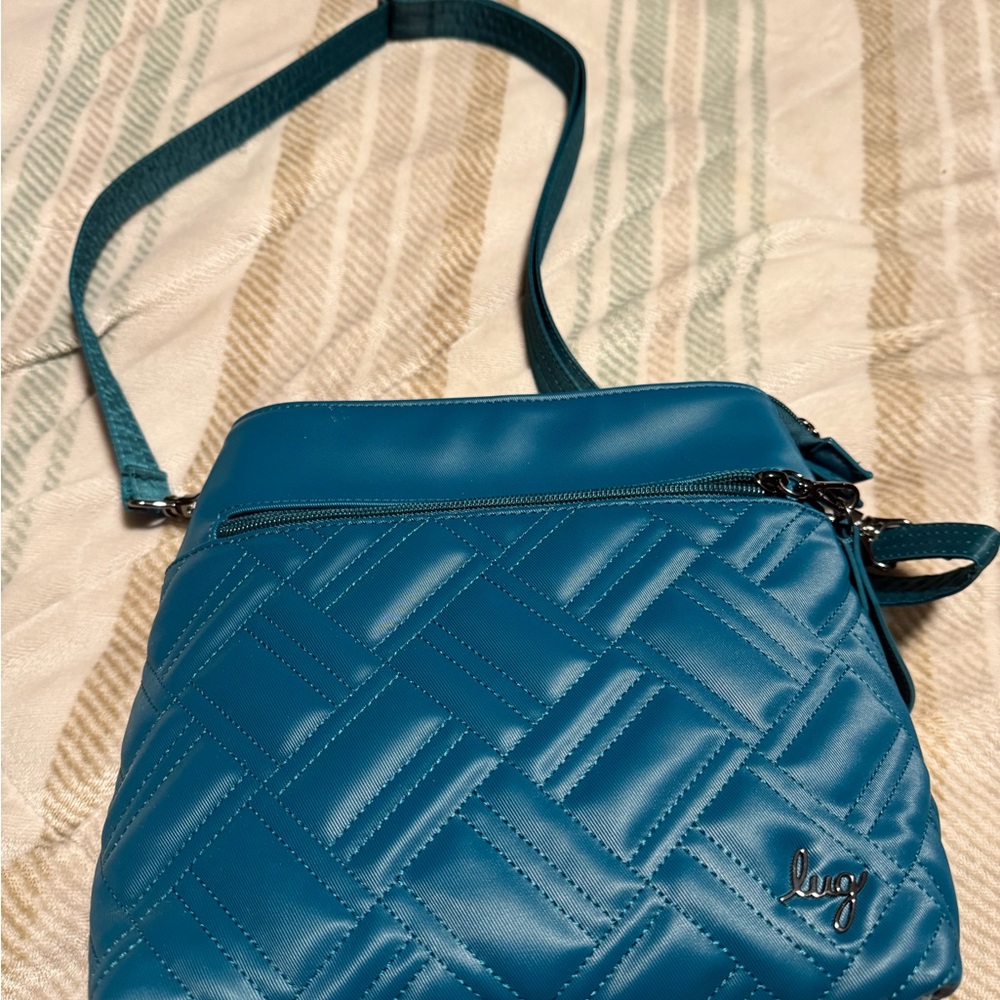 Lug Quilted Blue Crossbody Bag with Modern Design